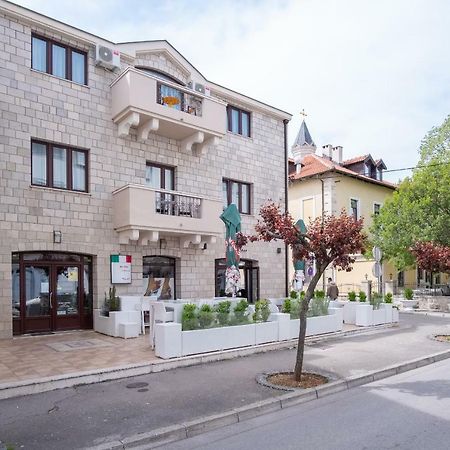 טרביניה Apartmani Vila Kosa מראה חיצוני תמונה