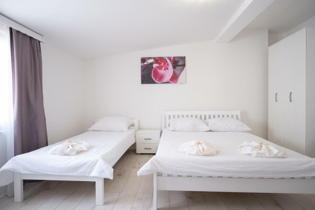טרביניה Apartmani Vila Kosa מראה חיצוני תמונה